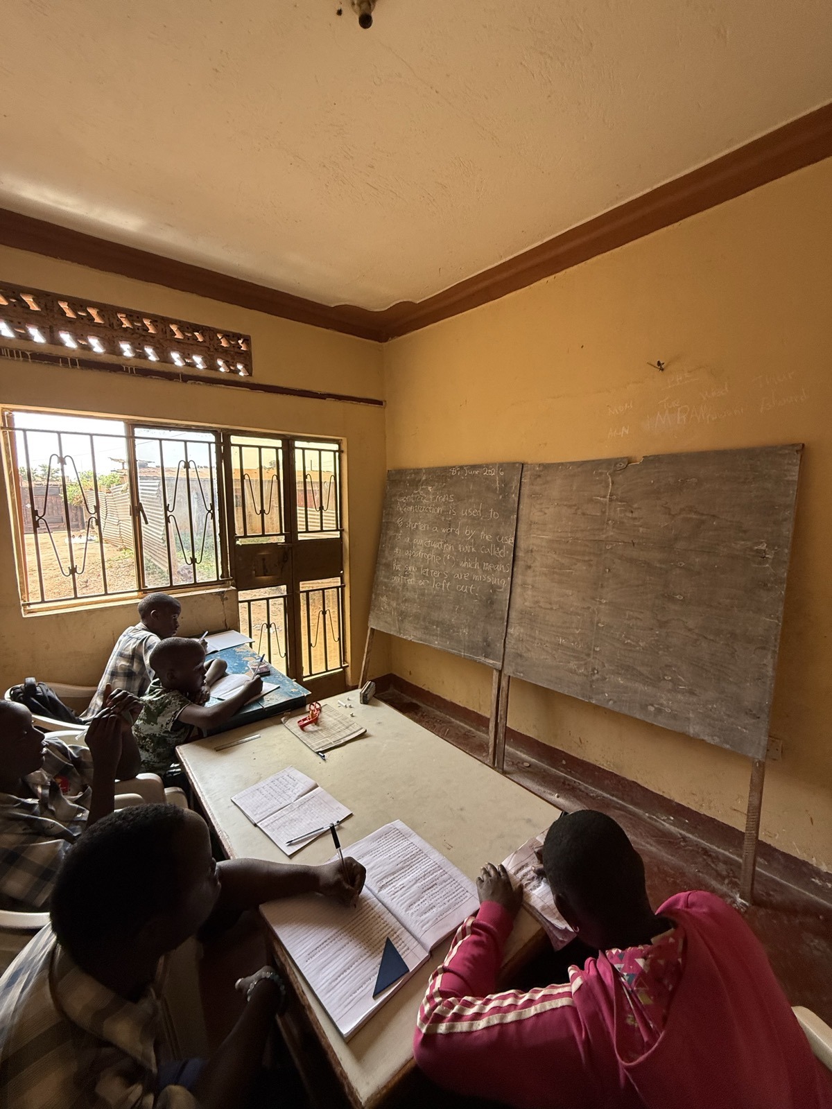 Students in a CeSA classroom