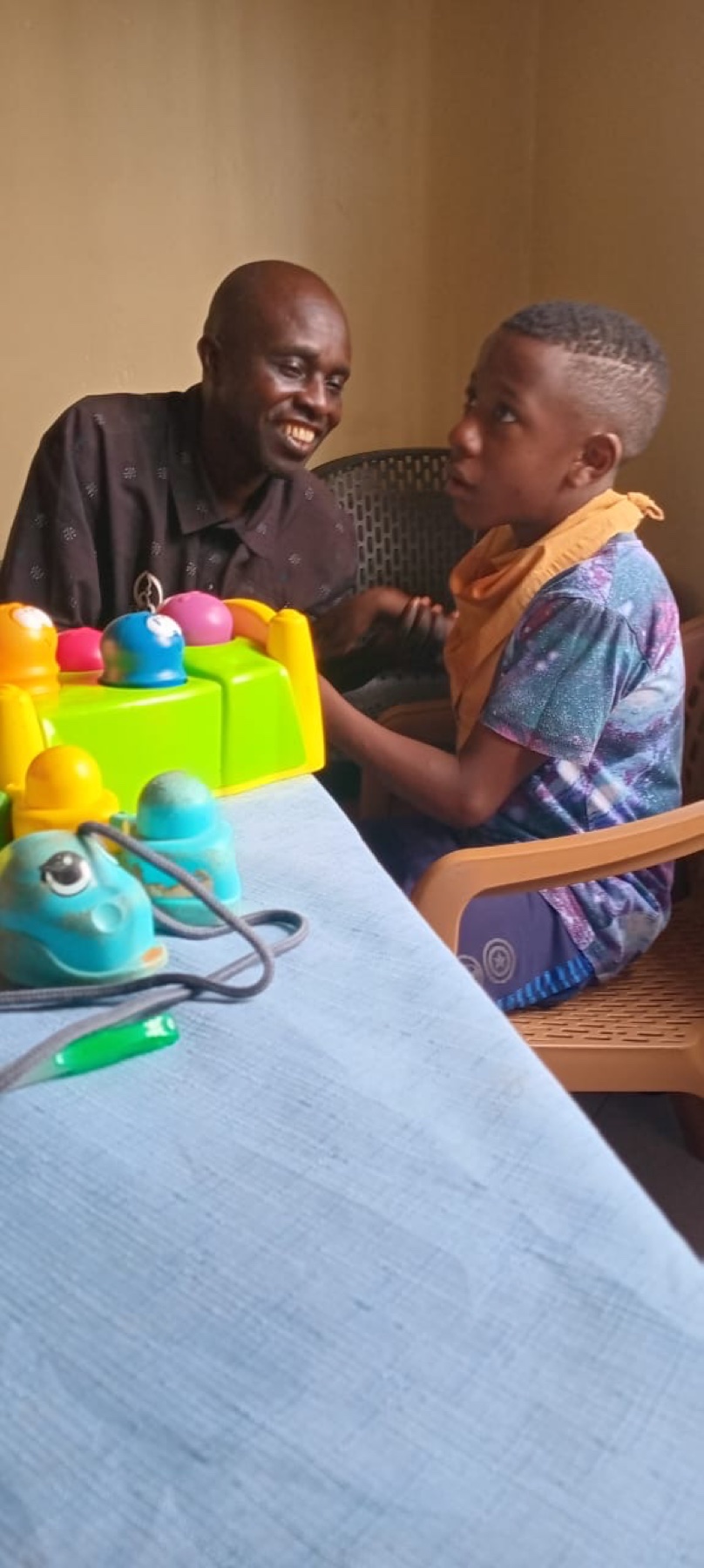 A speech and language therapy session at CeSA